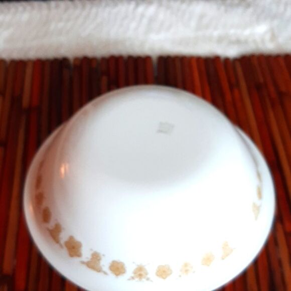 Corelle vintage Butterfly Gold Ex Large Serving Bowl 10 Wx4 Deep - Picture 4 of 6